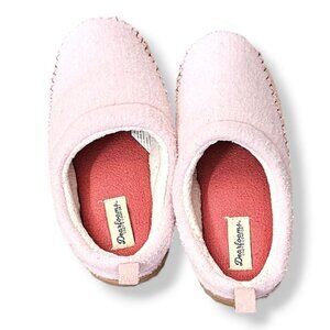 Dreamfoams Women's size 6 house shoes/ slippers